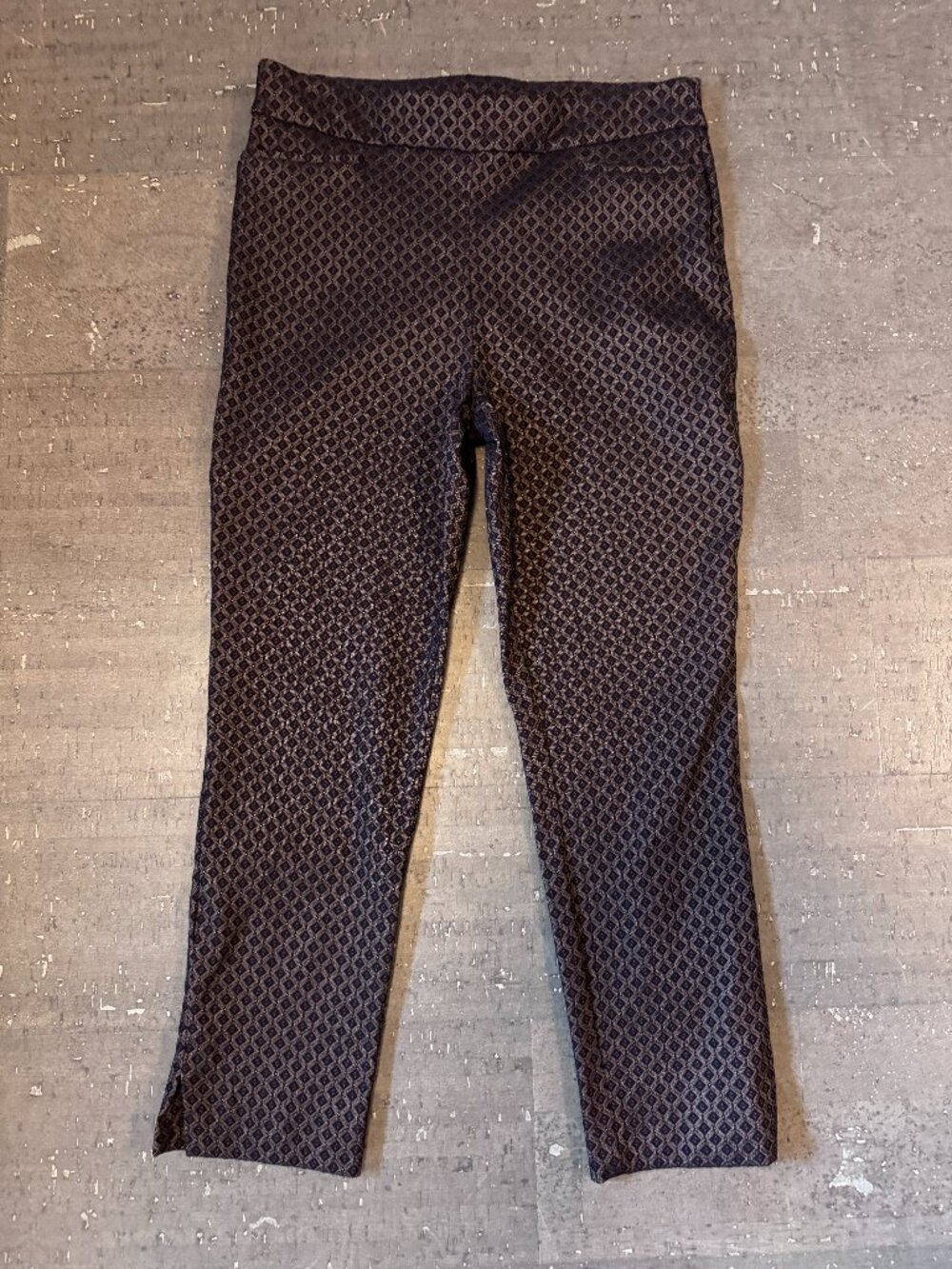 Chico's Geometric Print Pull On Cropped Tapered Pants Black Brown